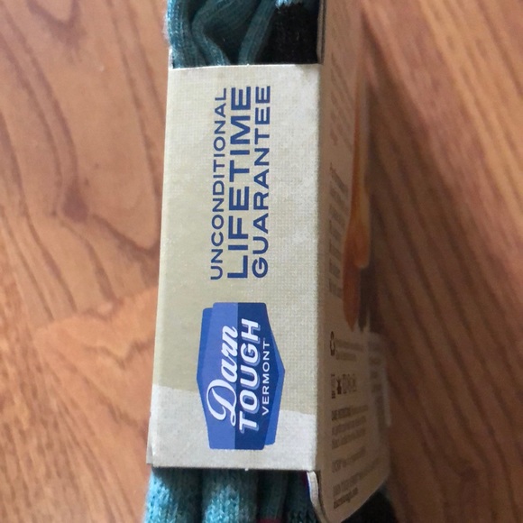 Darn Tough snowboard socks. Small, BNWT - Picture 5 of 5